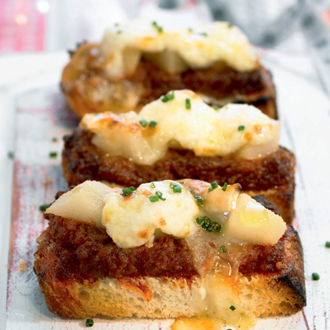 Tosta de sobrasada y queso gratinado