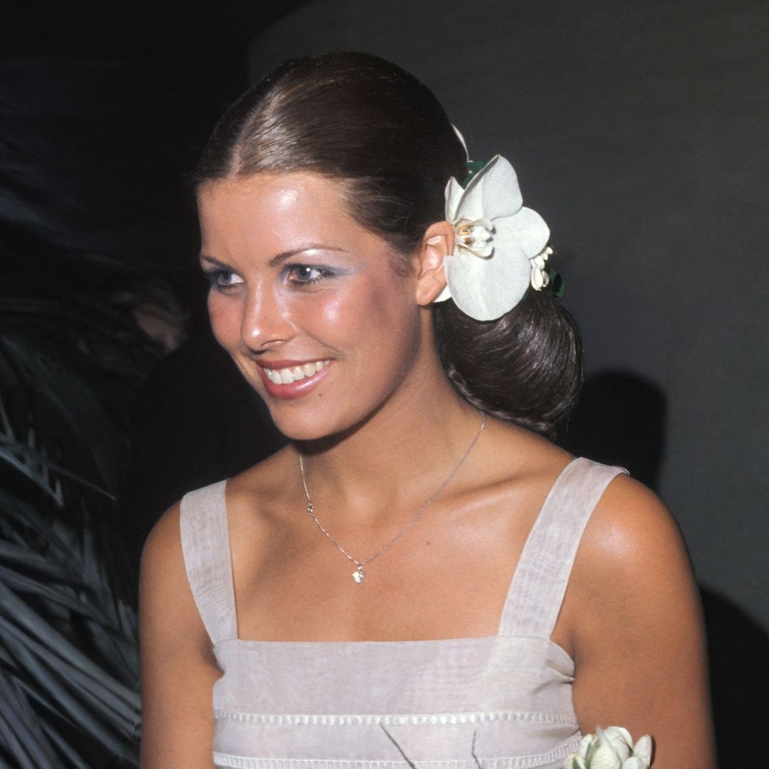 8 looks inolvidables que marcaron los veranos más libres de Carolina de Mónaco, la princesa más fascinante de la Costa Azul