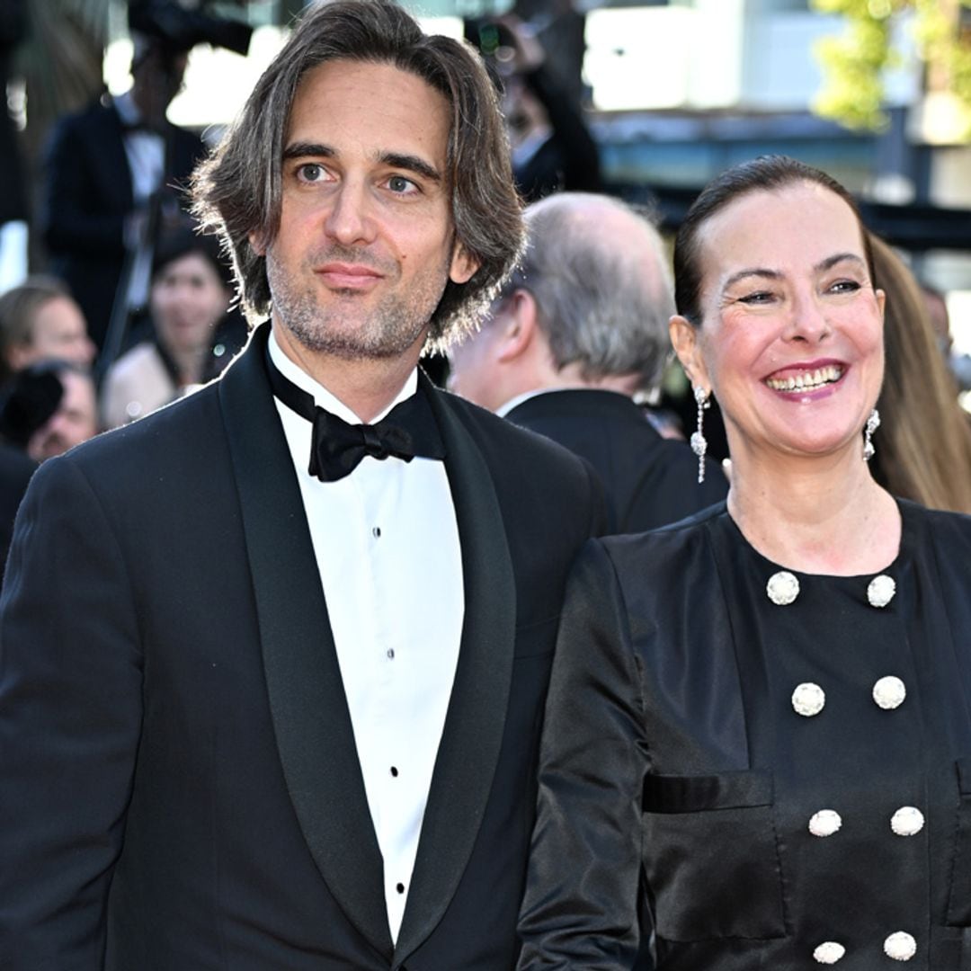 Dimitri Rassam reaparece con su madre en Cannes tras su ruptura con Carlota Casiraghi