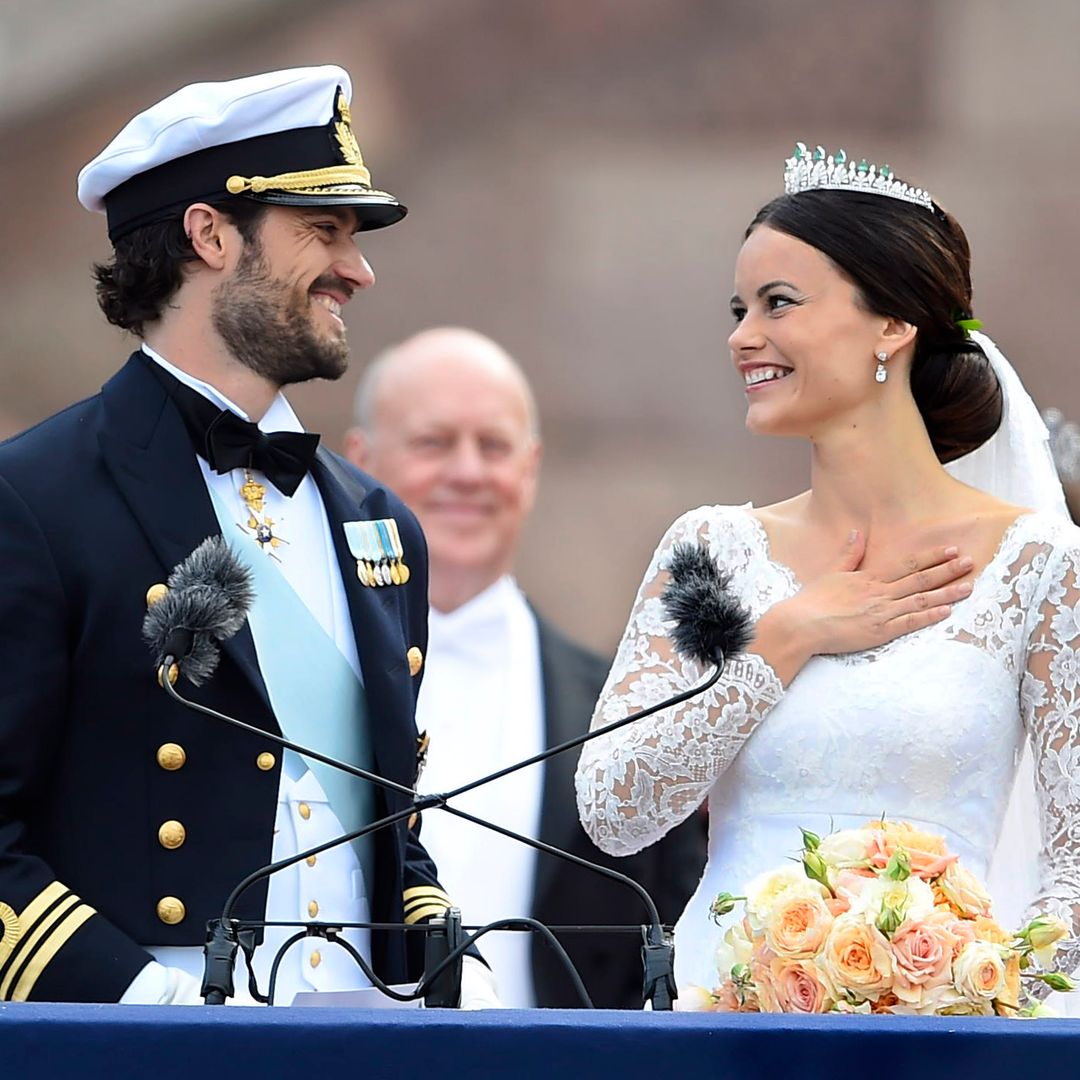Quédate con quien te mire como Carlos Felipe de Suecia o el príncipe Guillermo miraron a sus novias en el altar