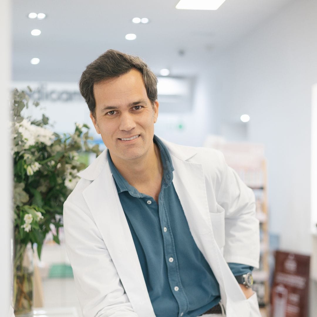 Felipe Martín, farmacéutico: "El magnesio puede aliviar los calambres nocturnos en personas que toman medicación para el colesterol"