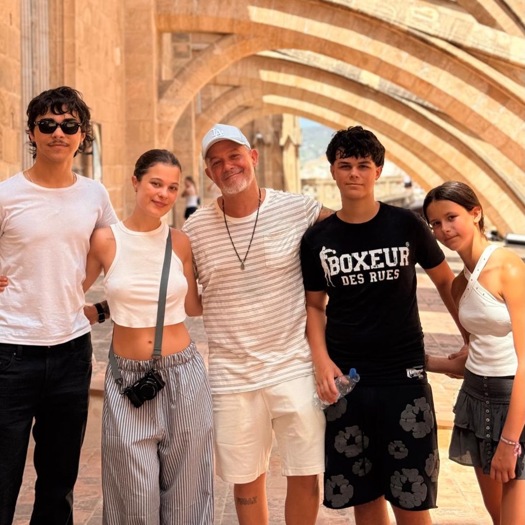 Alejandro Sanz comparte las fotos de su verano más especial junto a sus hijos y Stephanie Cayo