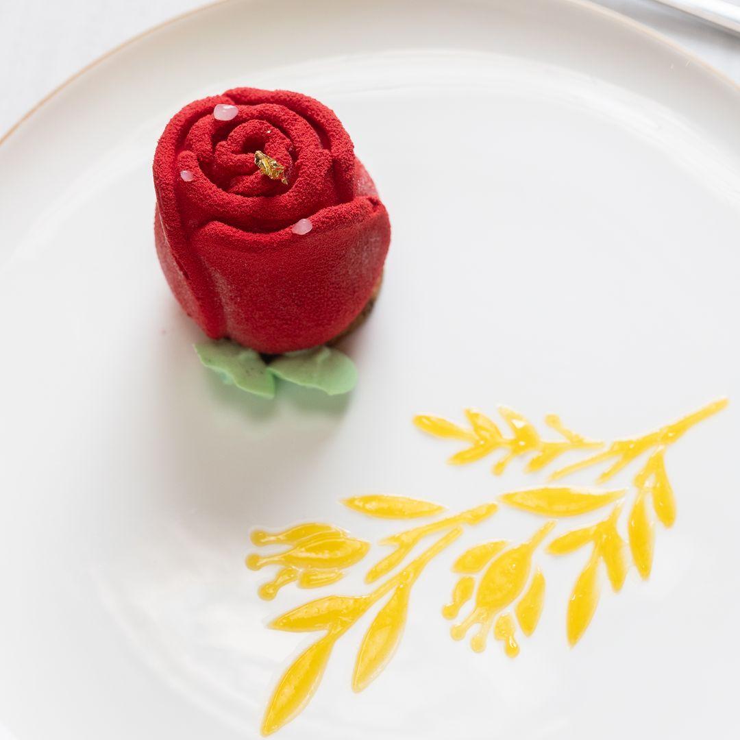 La rosa en formato postre de El Palace Barcelona