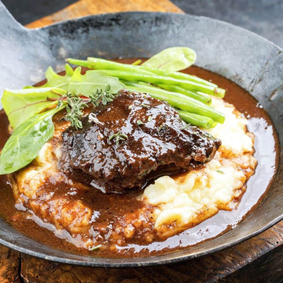 Carrillera  con crema de patata