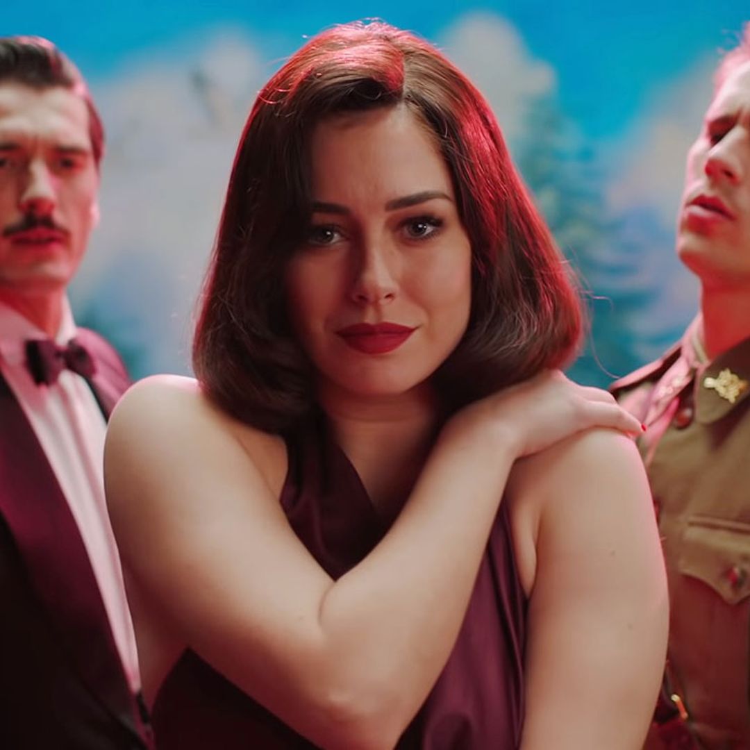 Jon González y Martiño Rivas interpretan 'Dos hombres y un destino' por Blanca Suárez