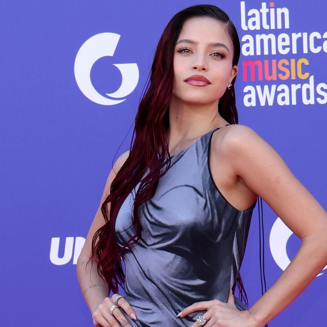 El ‘wet look’ de Emilia Mernes en los Latin AMA’s del que todo mundo está hablando