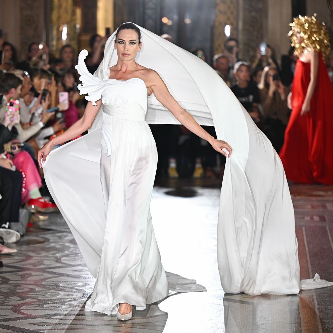 Todas las veces que Stéphane Rolland ha vestido de novia a Nieves Álvarez antes de su boda