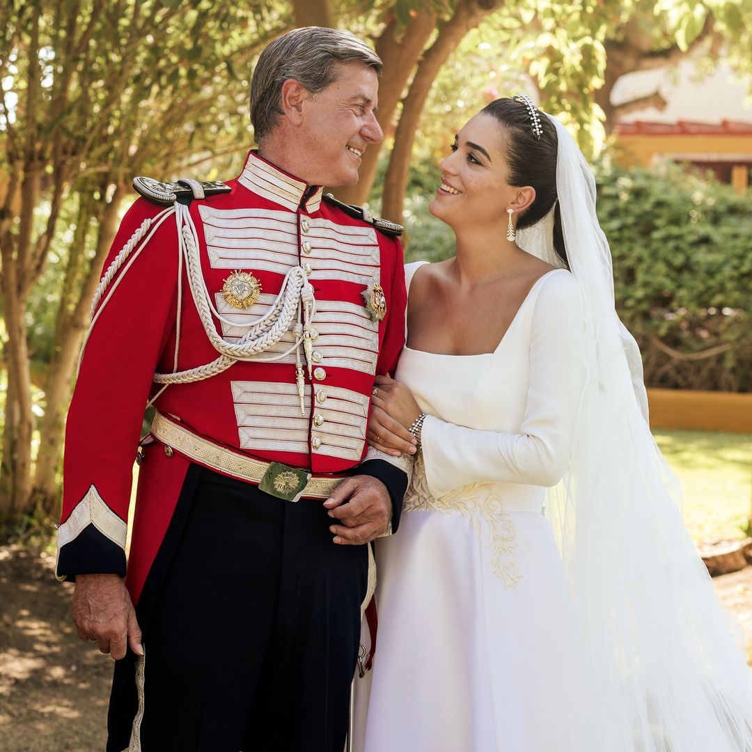 Cayetano Martínez de Irujo y Bárbara Mirjan comparten con ¡HOLA! las imágenes más emocionantes e inéditas de su boda