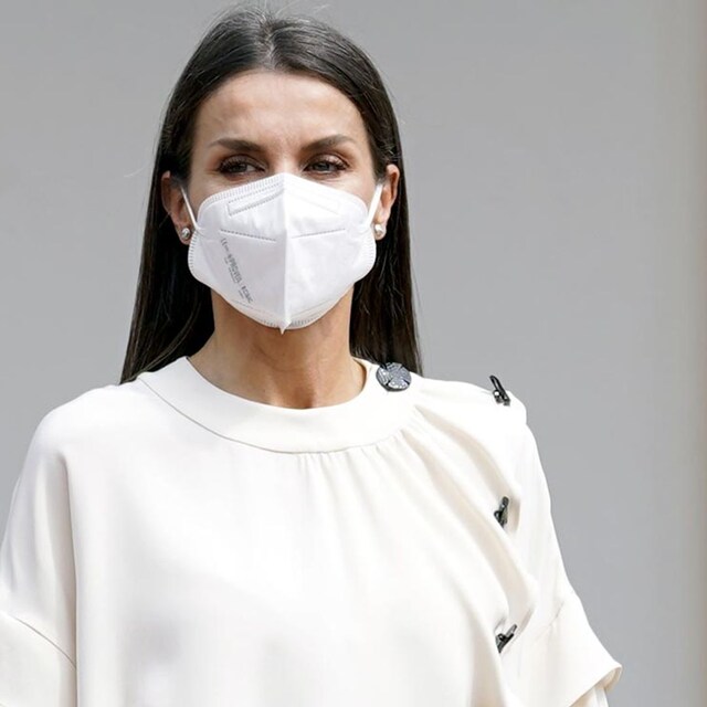 reina letizia blusa