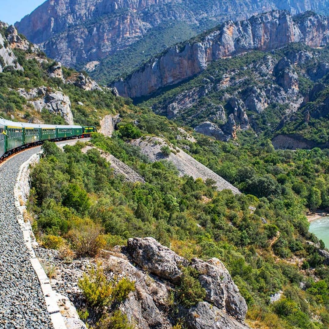 ¿Y si viajas en tren por España? Estas son las rutas más espectaculares
