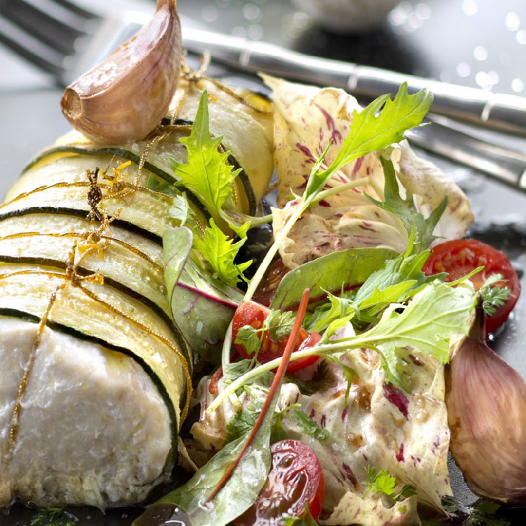 Al horno, en salsa verde…10 recetas de merluza para esta Navidad