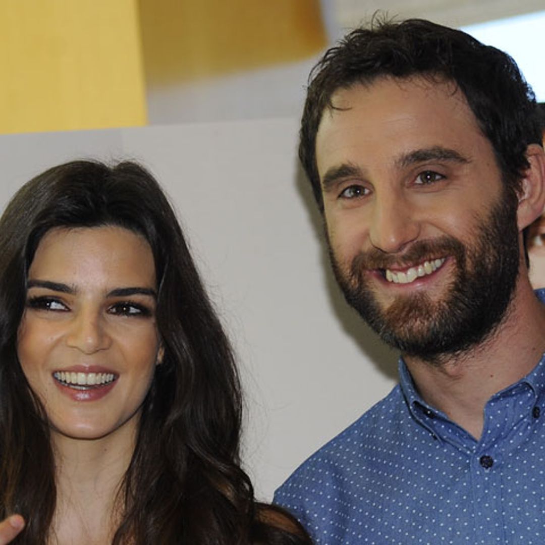 Clara Lago se sonroja al hablar del inicio de su relación con Dani Rovira