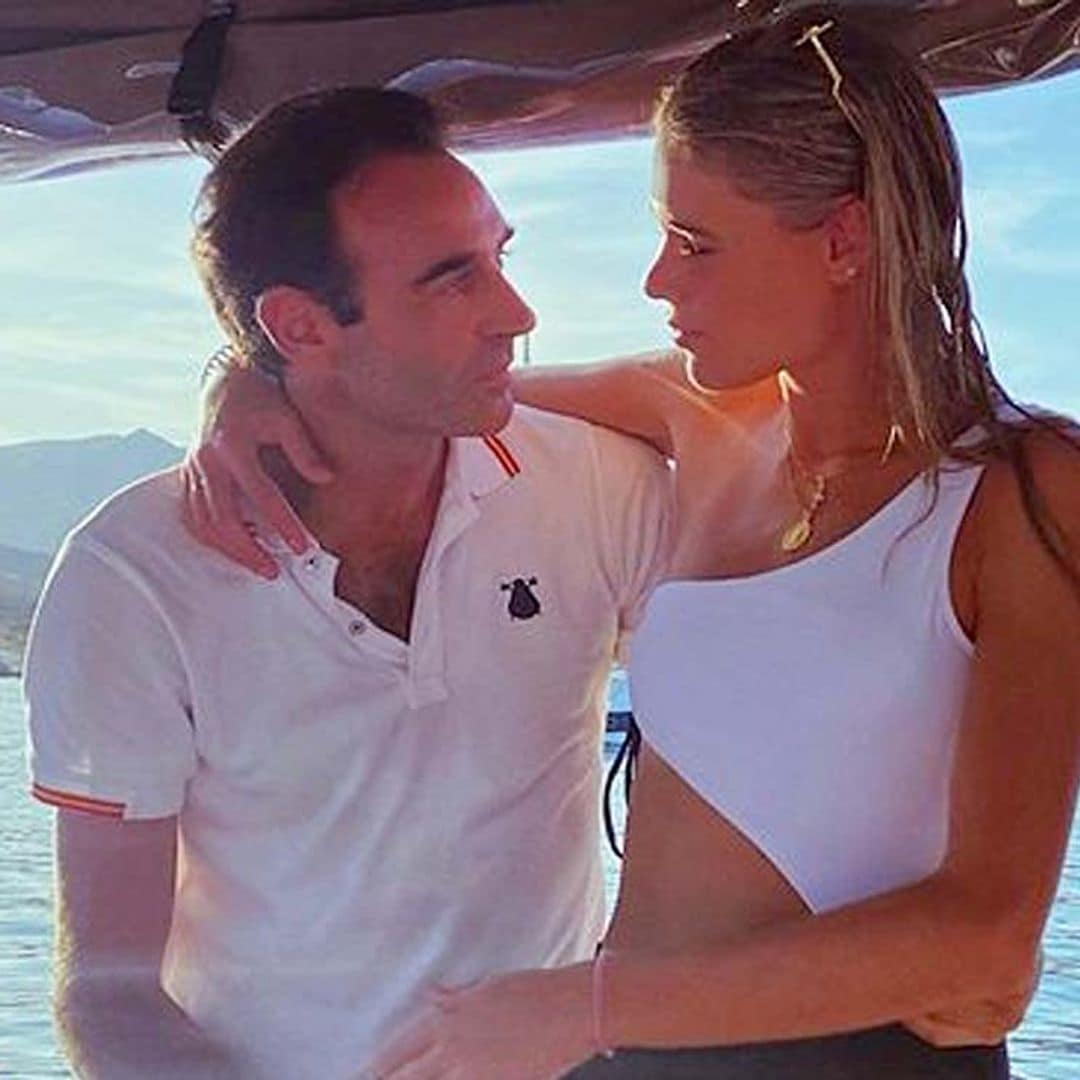 Ana Soria y Enrique Ponce, más coordinados que nunca con las mismas zapatillas