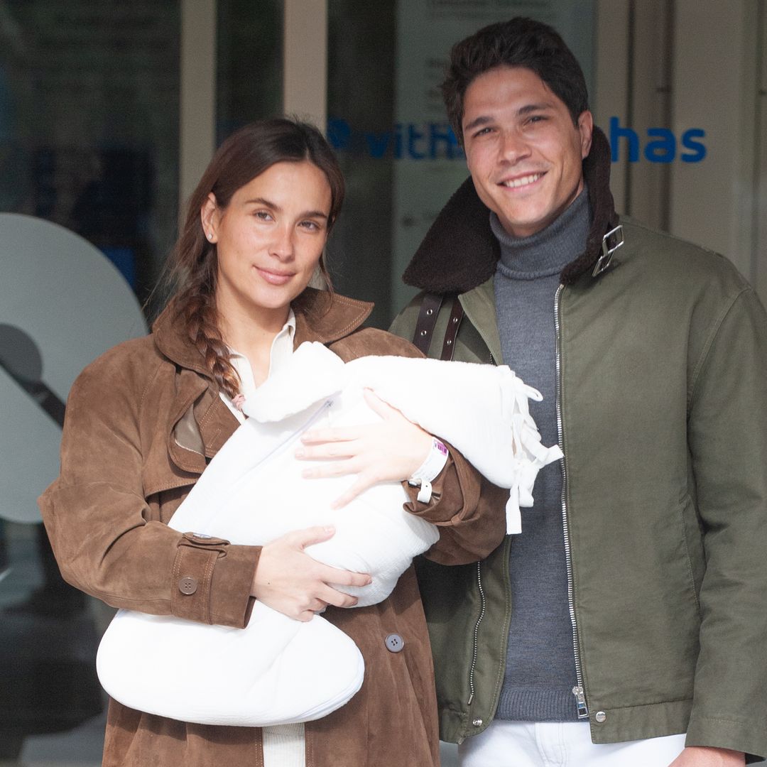 María Pombo, radiante junto a Pablo Castellano, tras el nacimiento de Mariana: "Mi tercer y último parto"