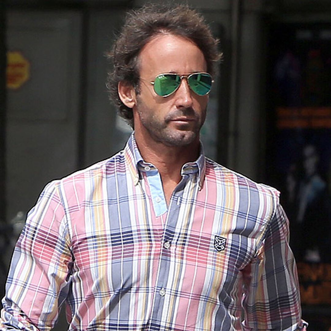 Álvaro Muñoz Escassi se trae a su novia a España