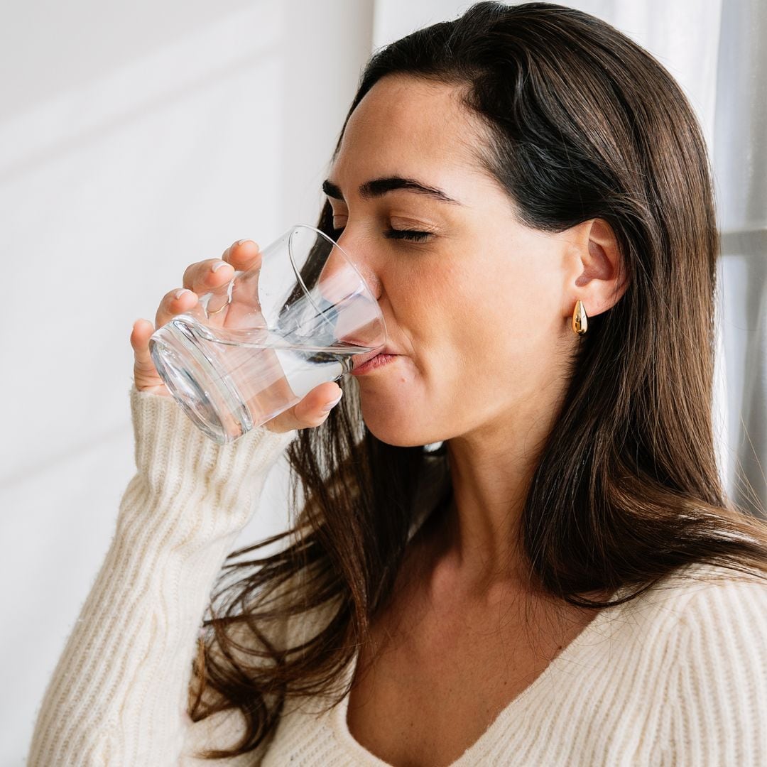 Sencillo y económico: esto es lo que utilizamos en casa para beber agua filtrada sin comprar una sola botella de plástico