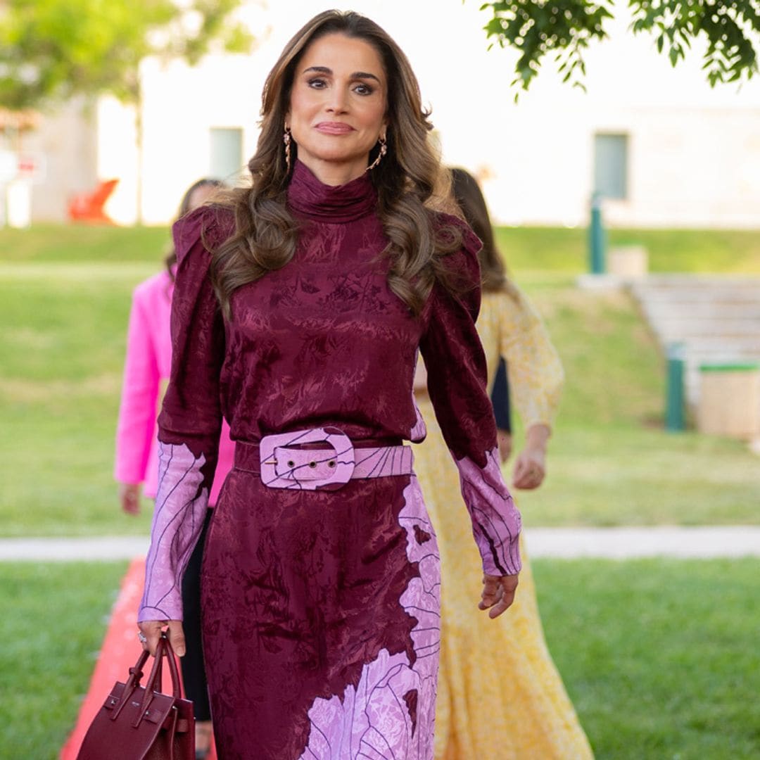 Rania en la graduación de su hijo y otras 'royals' que inspirarán tus próximos looks de invitada