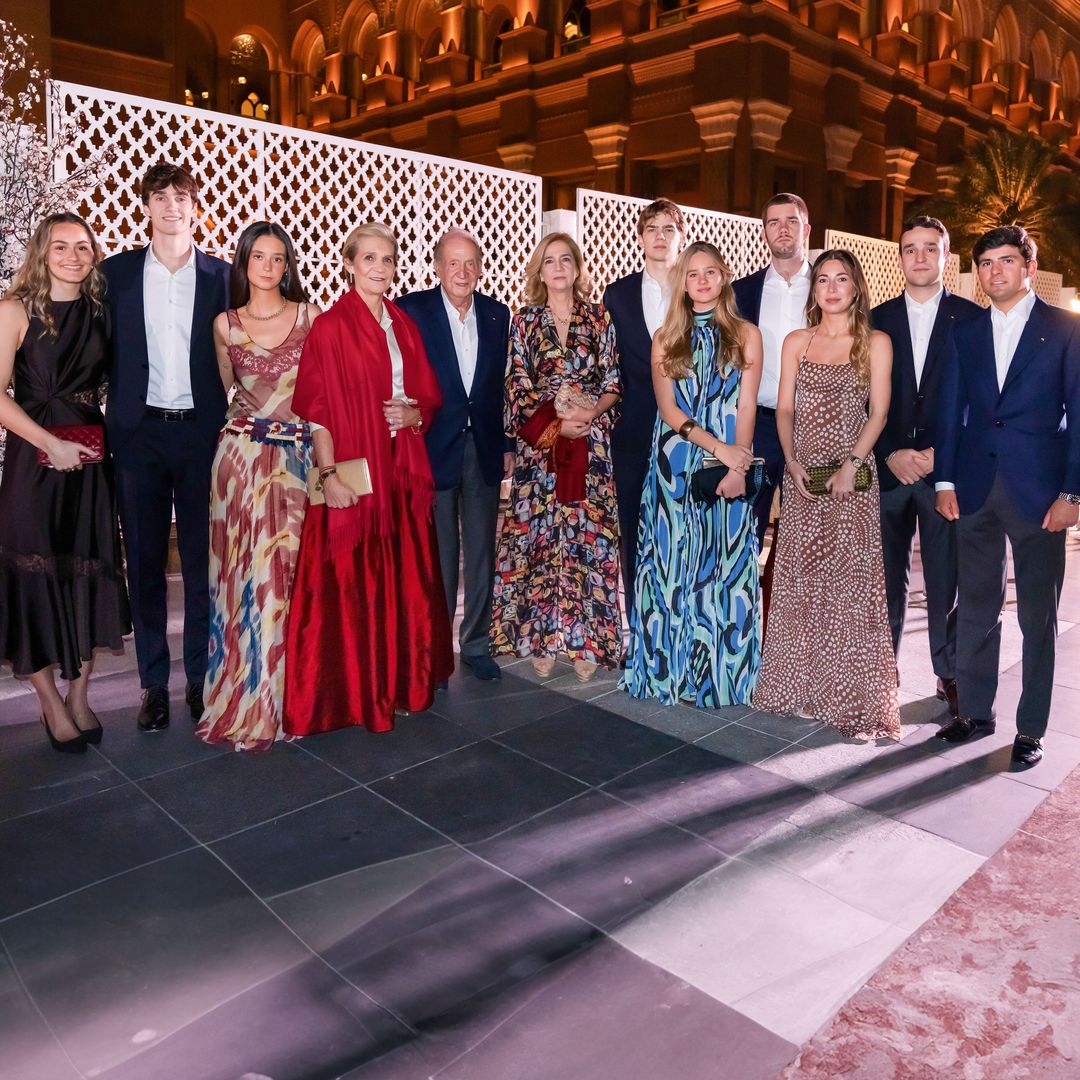 Rey Juan Carlos con sus nietos e hijas