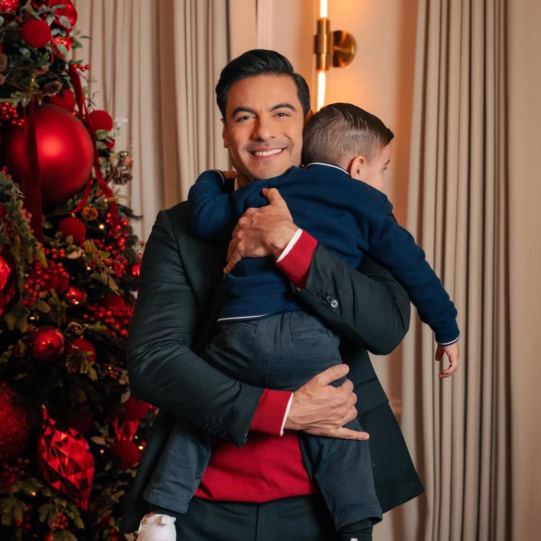 Carlos Rivera muestra lo grande que está Leoncito, en un nuevo posado de padre e hijo