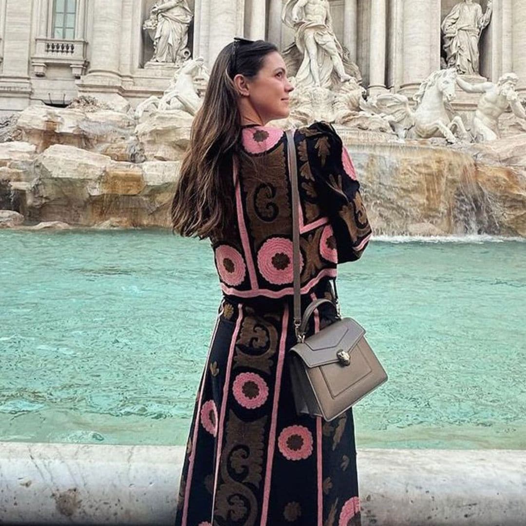 Isabelle Junot acierta en Roma con los dos looks de turista más 'chic'