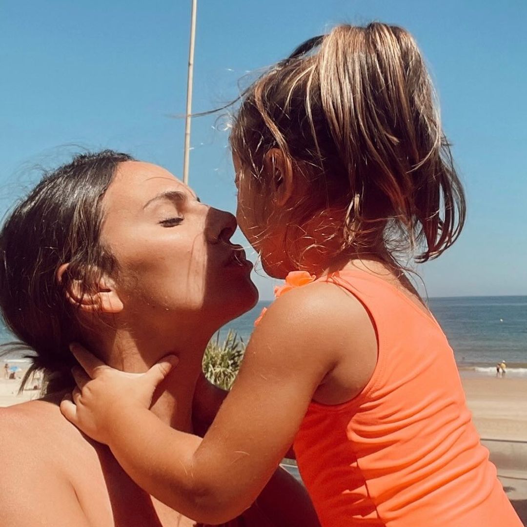 Irene Rosales se rompe al reencontrarse con sus hijas: "Cuánto daría por poder abrazar a mis padres así"