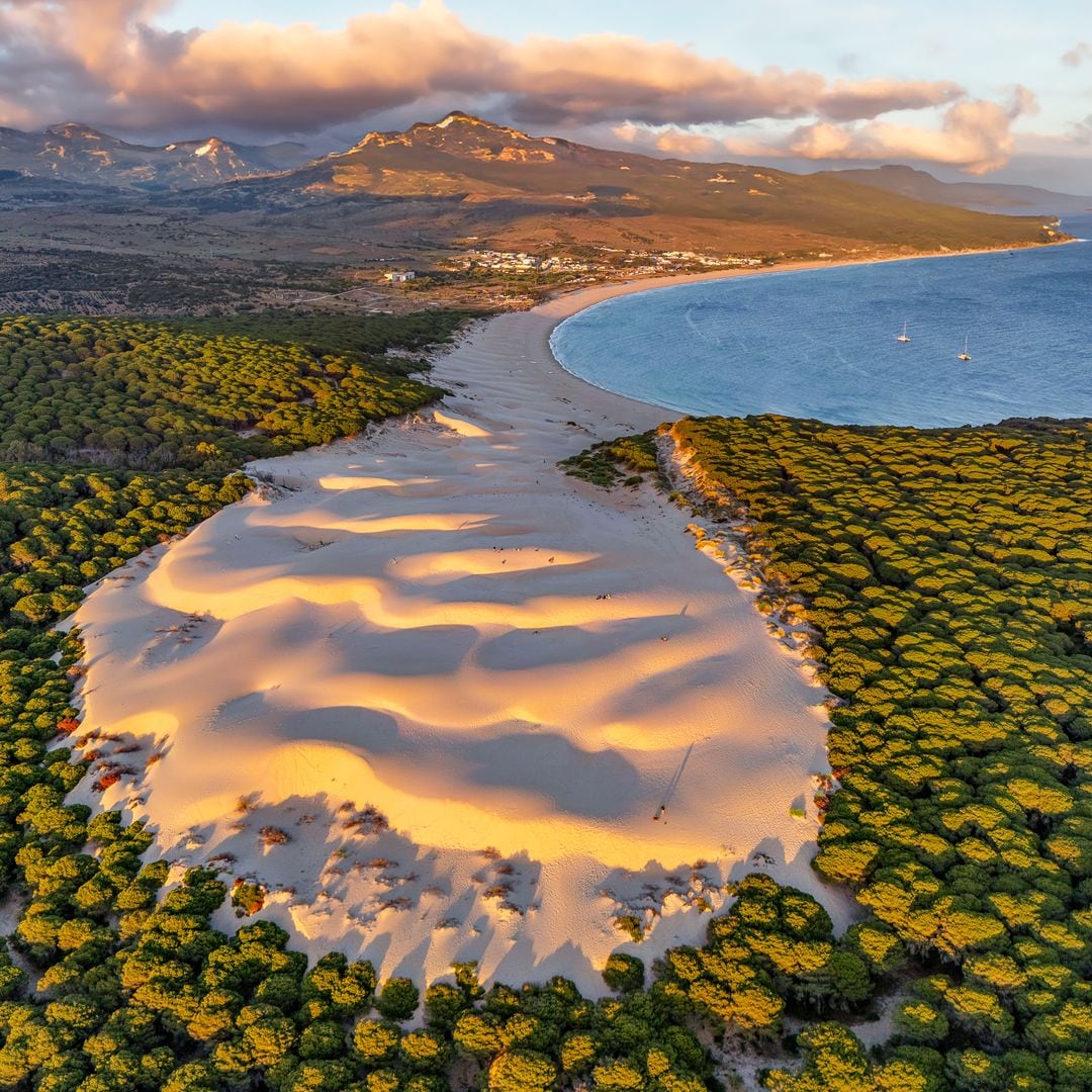 Duna de Bolonia, Cádiz, entre las playas más bonitas de España para el verano 2025