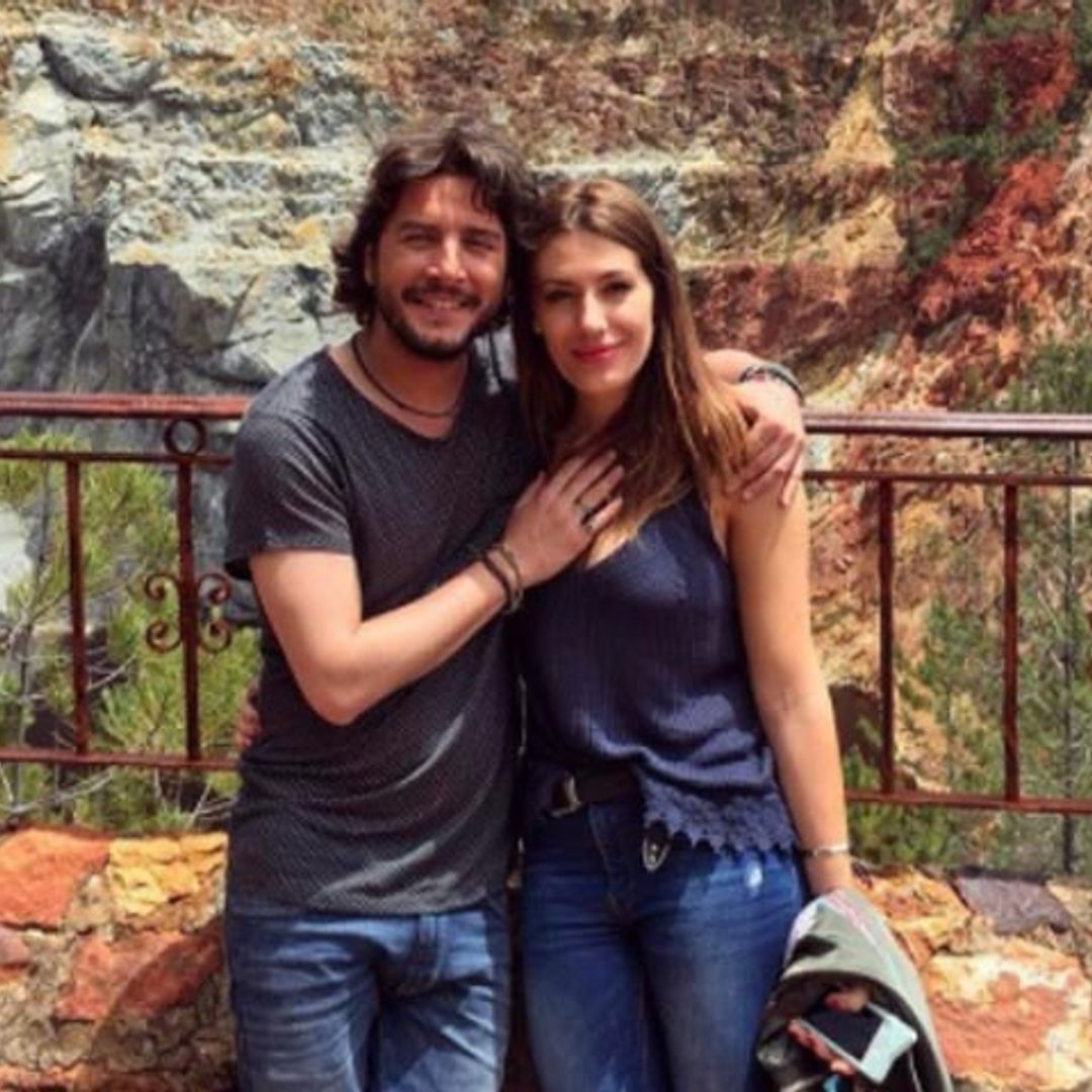 Manuel Carrasco y Almudena Navalón ya están en casa con su bebé