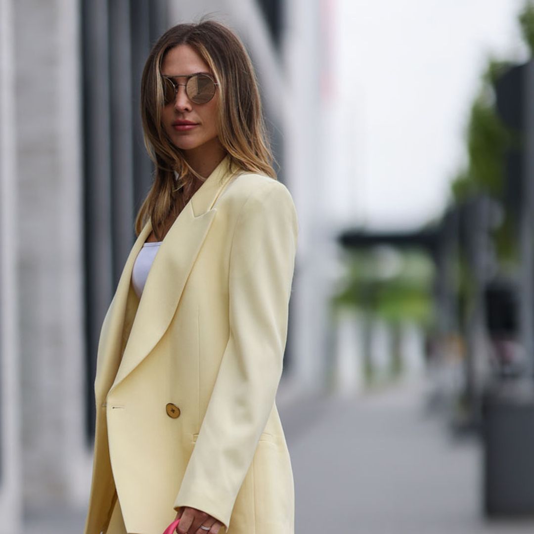 10 formas de llevar (bien) el color amarillo durante toda la temporada