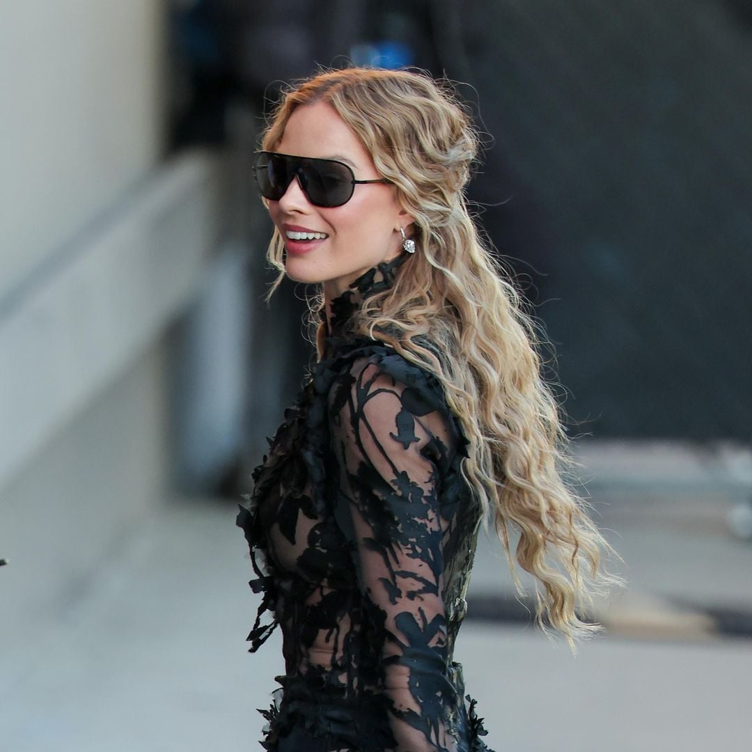 Margot Robbie define su nueva era a través de los rizos renacentistas