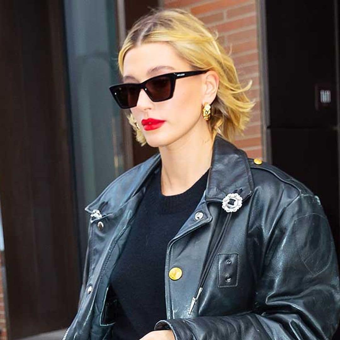 Si buscas un pantalón cómodo que no sea 'oversize', ficha este diseño de Hailey Baldwin