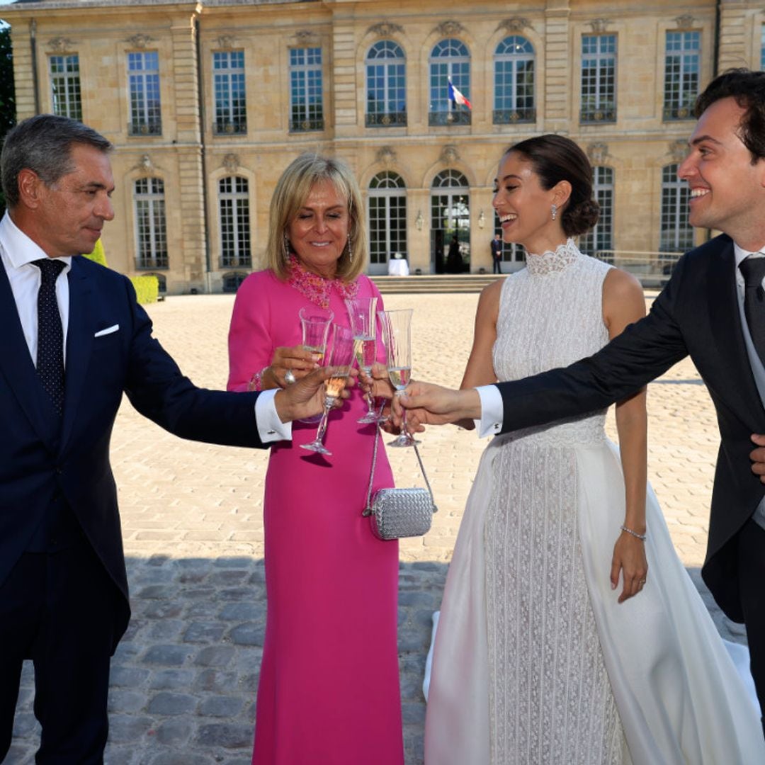 Las mejores fotografías de la romántica boda parisina de Daniel, hijo de Rosa Clará, y Anne-Marie Colling