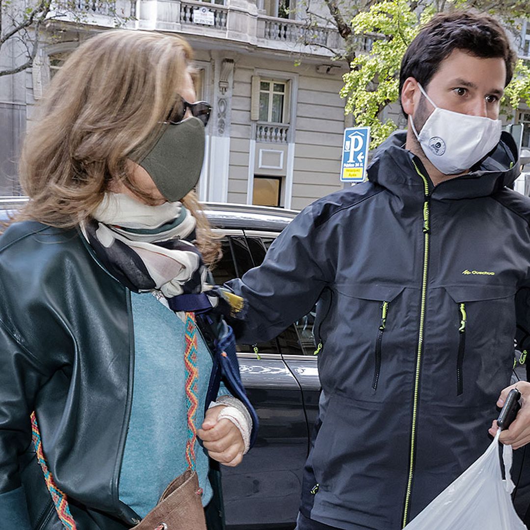 Rosalía Iglesias encuentra en su hijo, Guillermo Bárcenas, el mejor apoyo antes de entrar en prisión