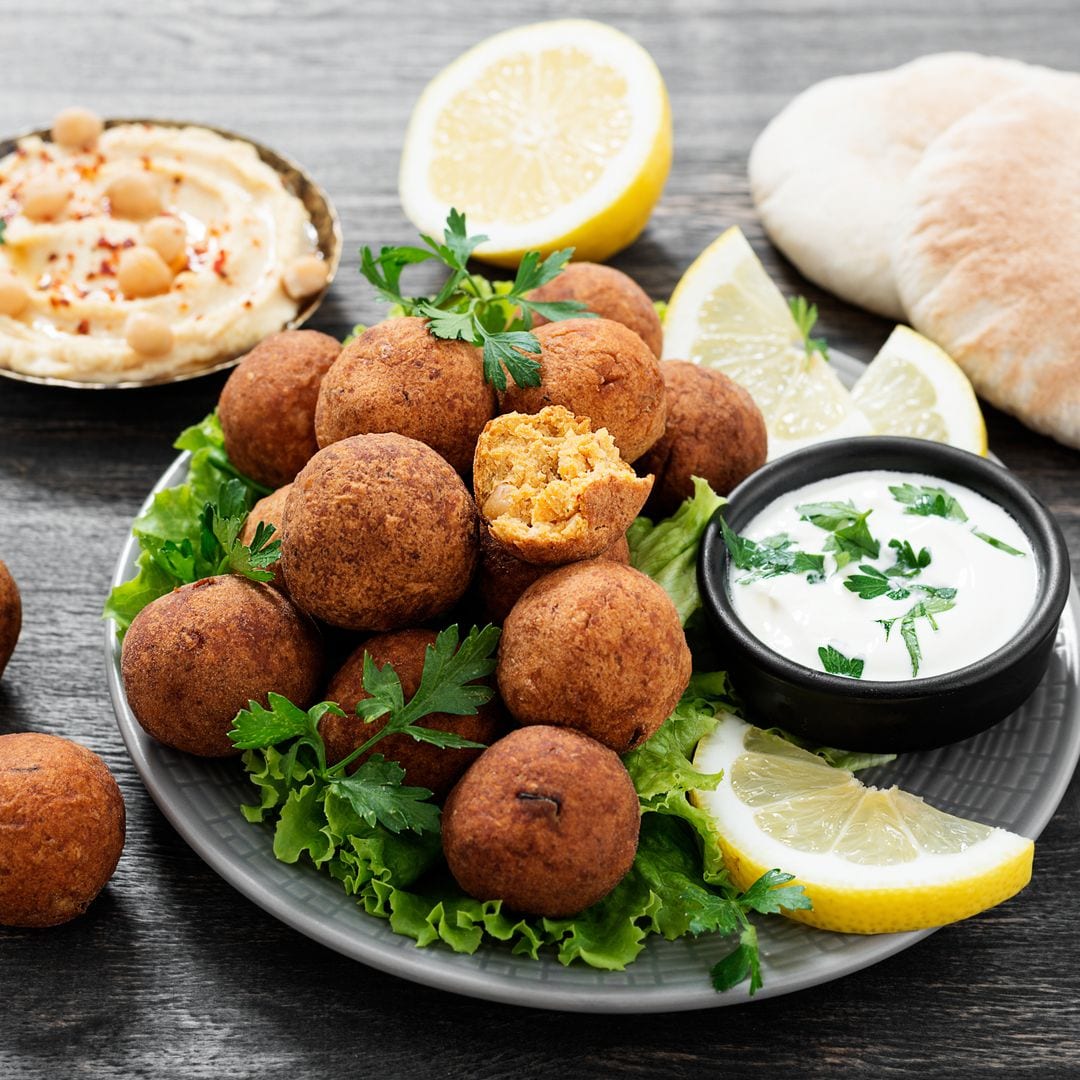 Cómo disfrutar del falafel: 6 ideas fáciles y deliciosas de comer el plato estrella, y vegano, de Oriente Medio