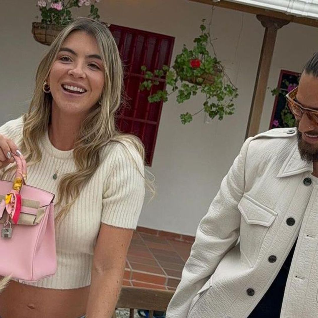 Maluma sorprende a su novia con un bolso de diseñador de varios miles de dólares