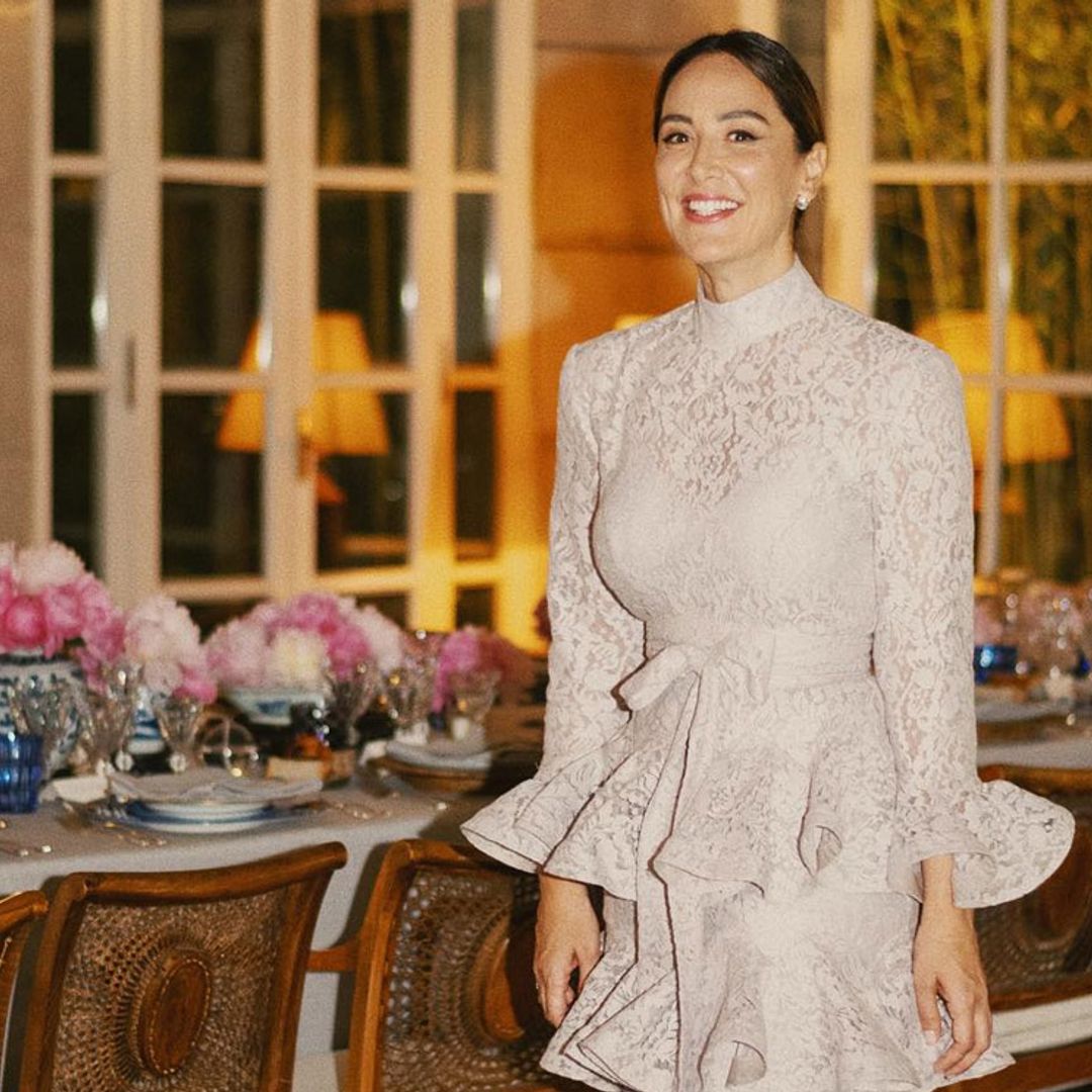 Tamara Falcó nos conquista en su pedida con un romántico vestido que estaba predestinado para ella