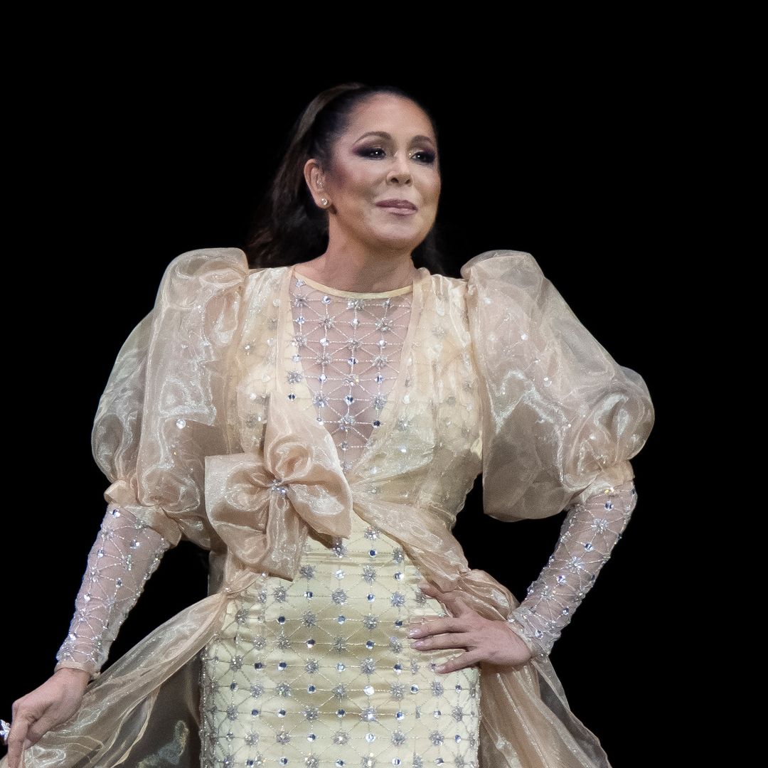 Isabel Pantoja manda un mensaje a Il Divo tras cancelar su concierto juntos en Sevilla: "Espero que se resuelva favorablemente"