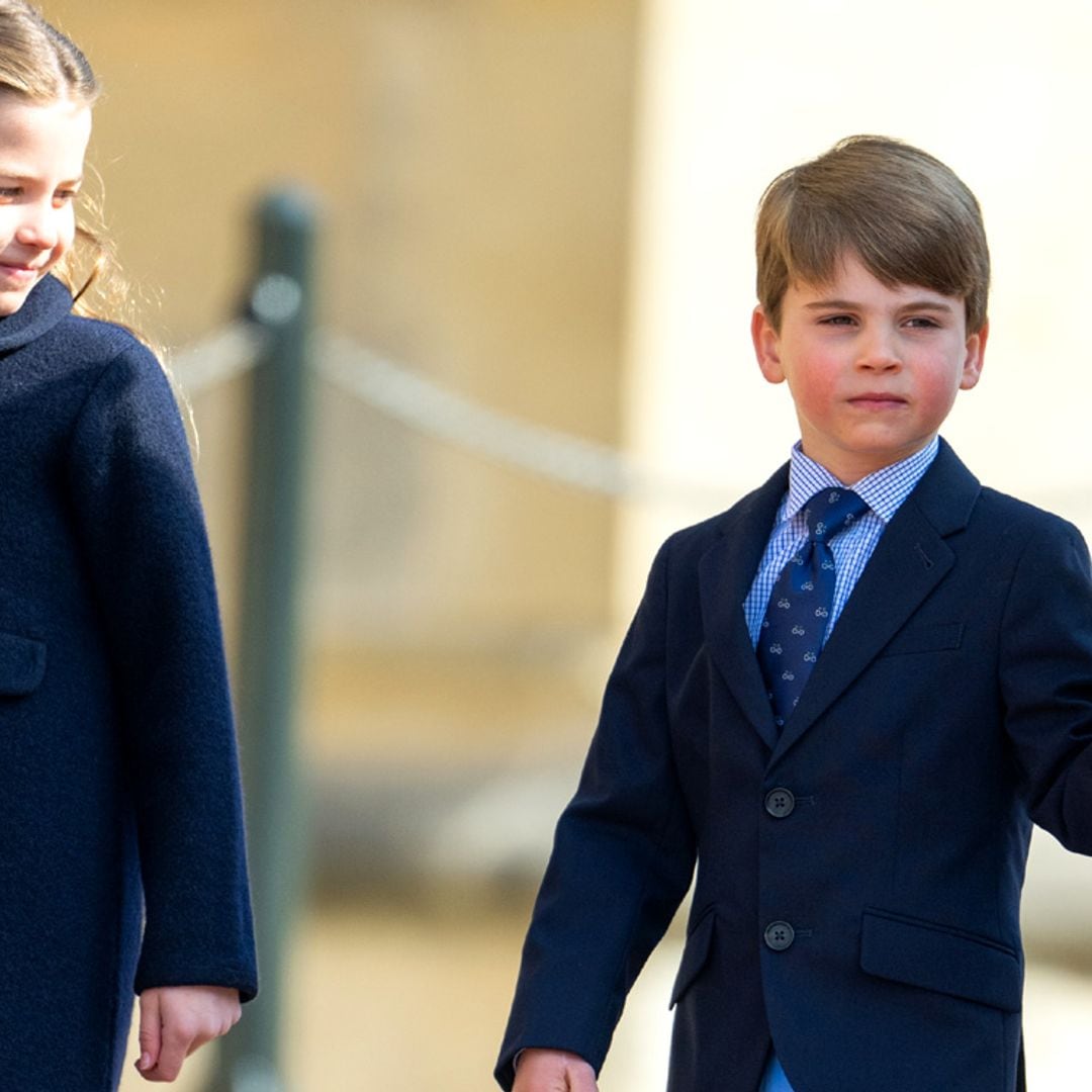 Los gestos más divertidos del príncipe Louis con sus hermanos en su debut en la misa de Pascua