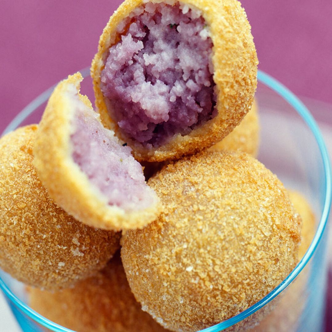 Croquetas de patata violeta