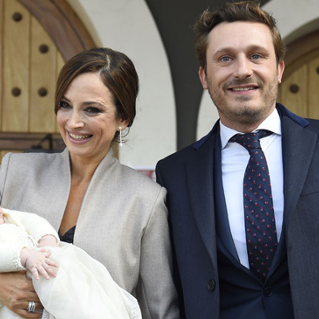 Juan Peña y Sonia González bautizan a su hijo arropados por su familia y amigos
