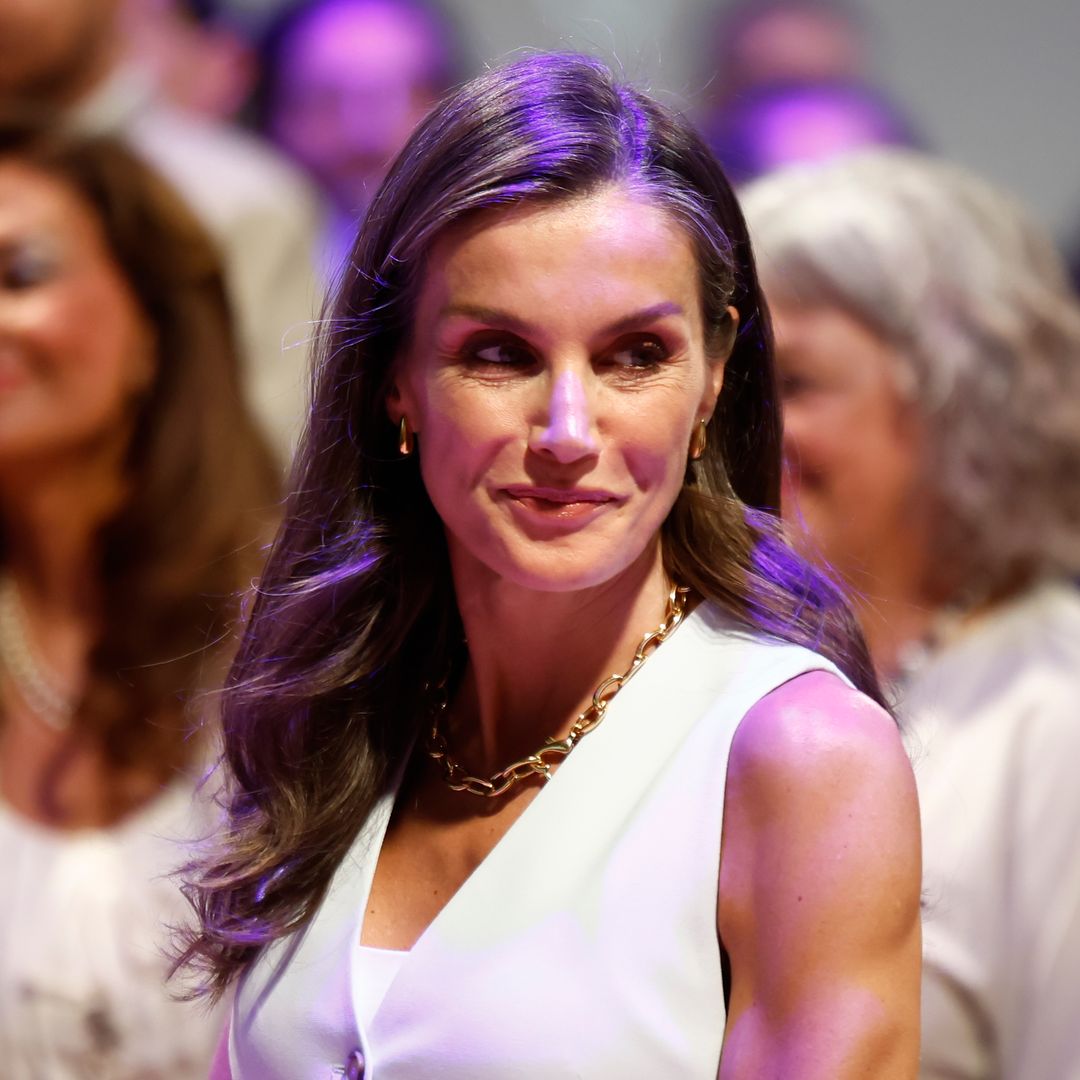 Hasta la fecha, la última vez que doña Letizia llevó su collar de Bárbara Goenaga fue el 27 de julio de 2026 en Jerez de la Frontera