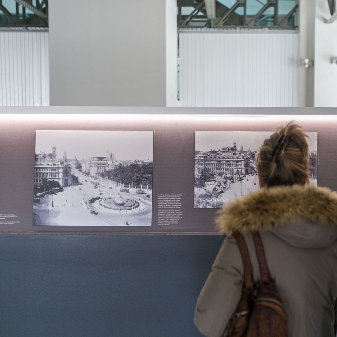 Exposición Vida del Palacio de Cibeles en Centro Centro