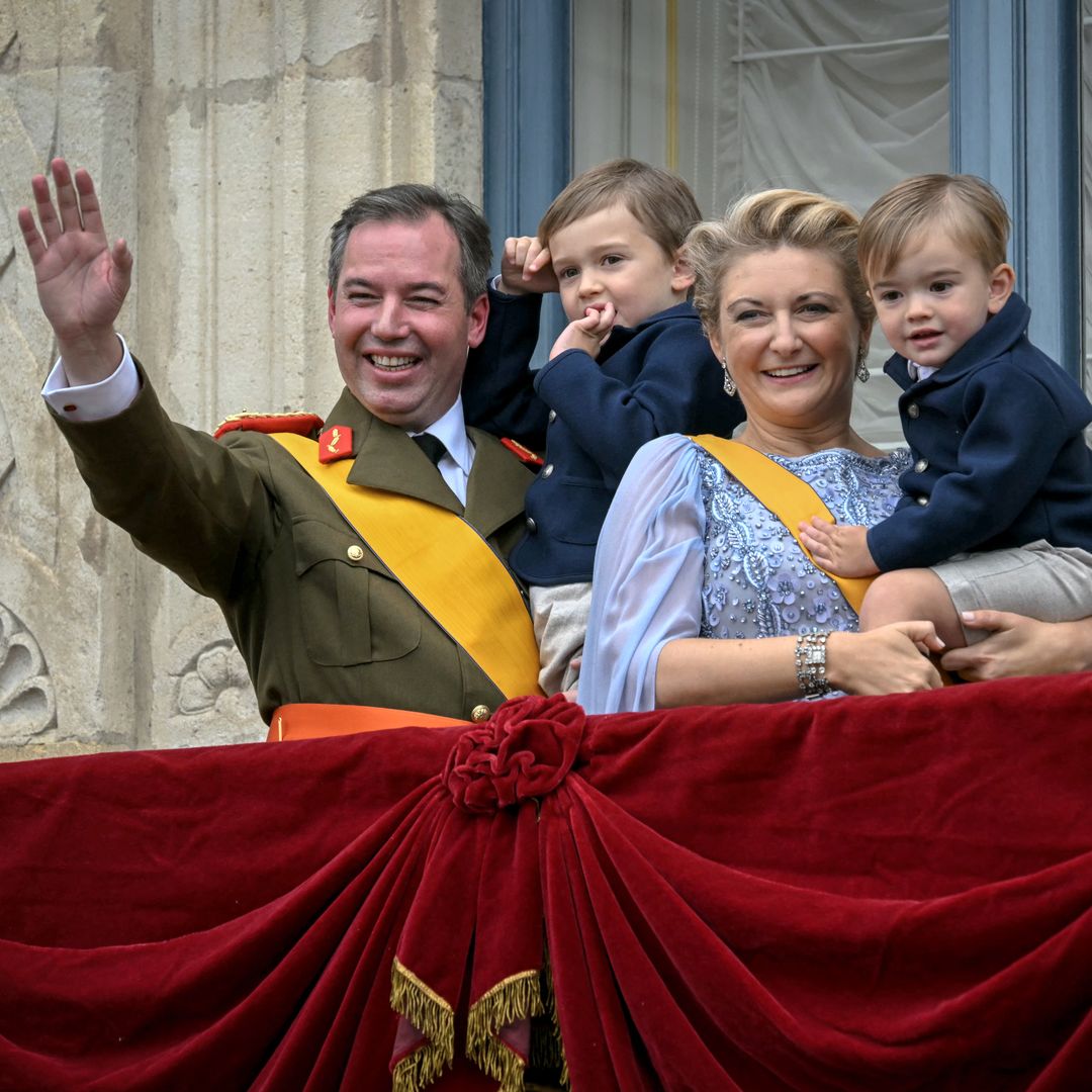8 viajes de Estado, 3 cenas de gala y 1 funeral: el primer año de Guillermo y Stéphanie de Luxemburgo en el trono, en cifras