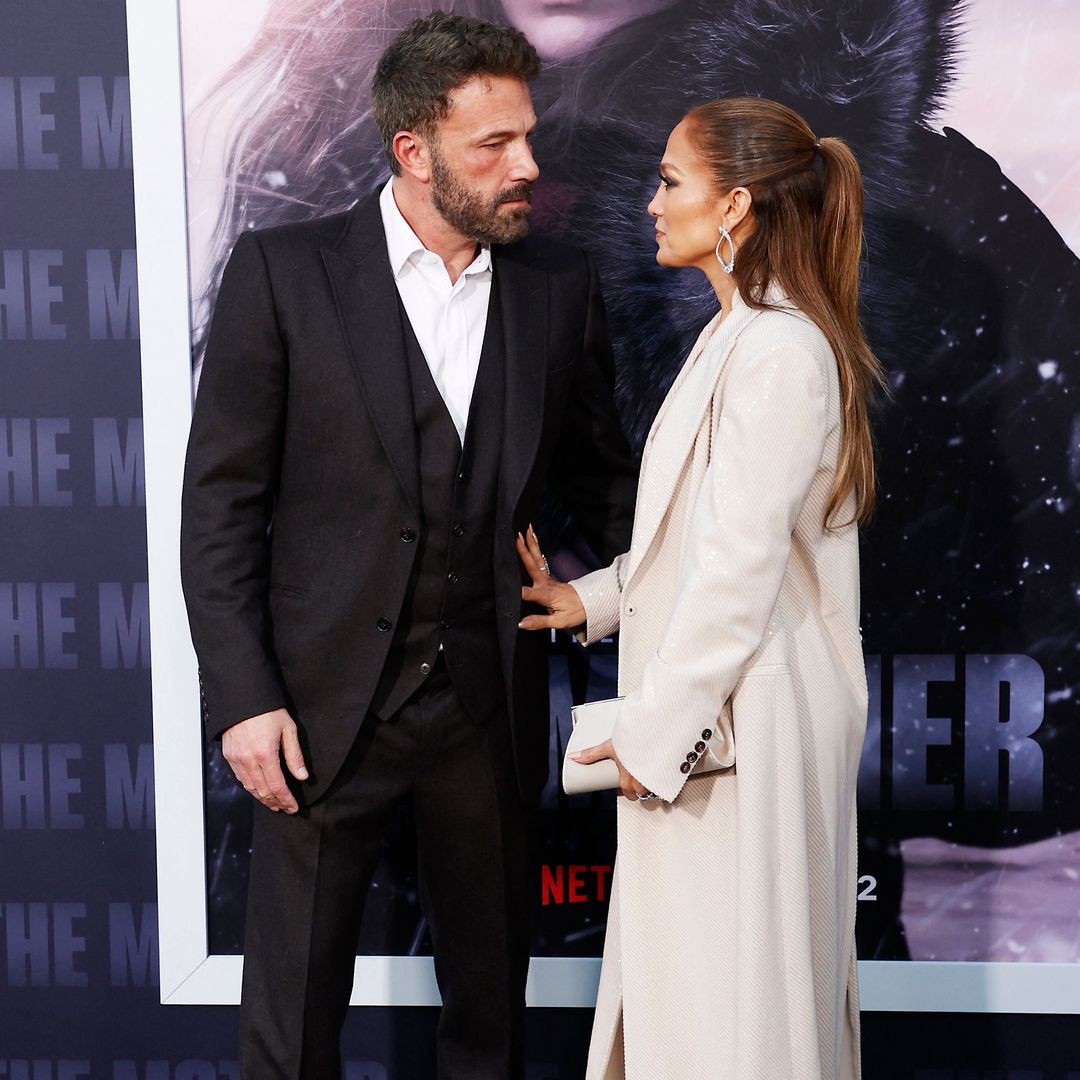 Jennifer Lopez y Ben Affleck en el estreno de 'The Mother' en Los Ángeles el 10 de mayo de 2023