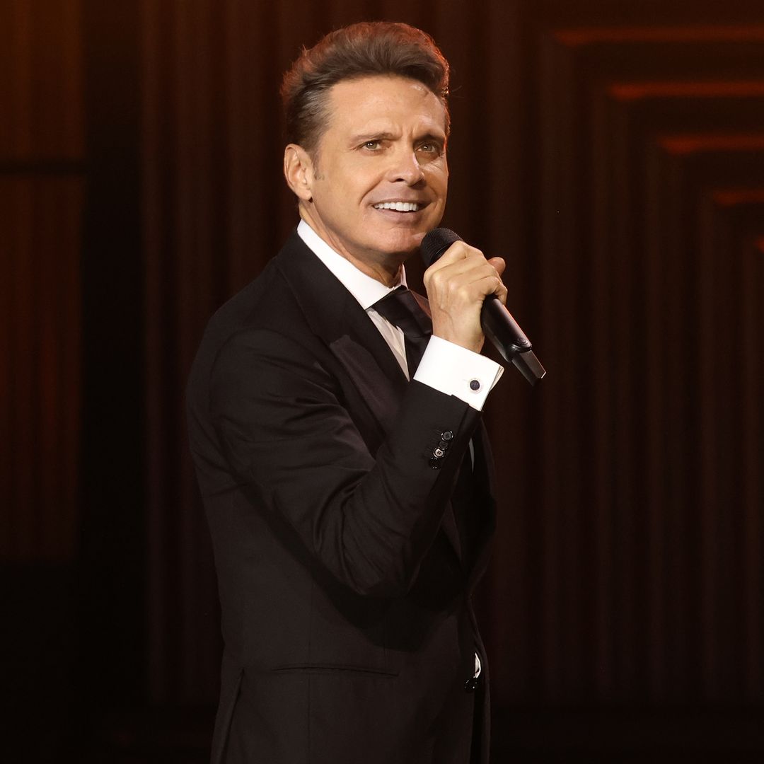 Luis Miguel reaparece más joven que nunca y su entorno desvela dónde estaba realmente cuando se habló de su ingreso hospitalario