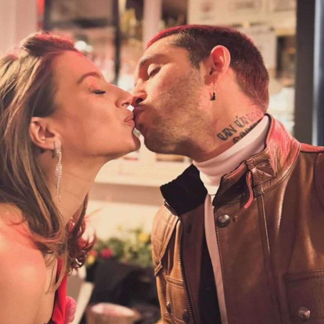 Víctor Elías sorprende a Ana Guerra por su cumpleaños con un fiestón con reencuentro de OT incluido
