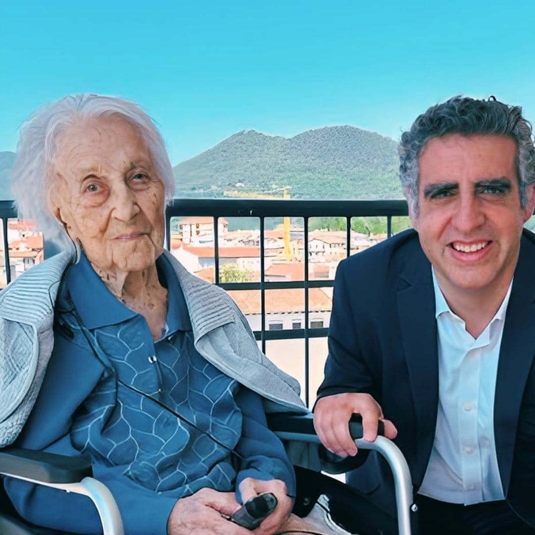  María Branyas Morera, la mujer catalana que ostentó el récord mundial de longevidad al morir en 2024 con 117 años junto al investigador Manel Esteller