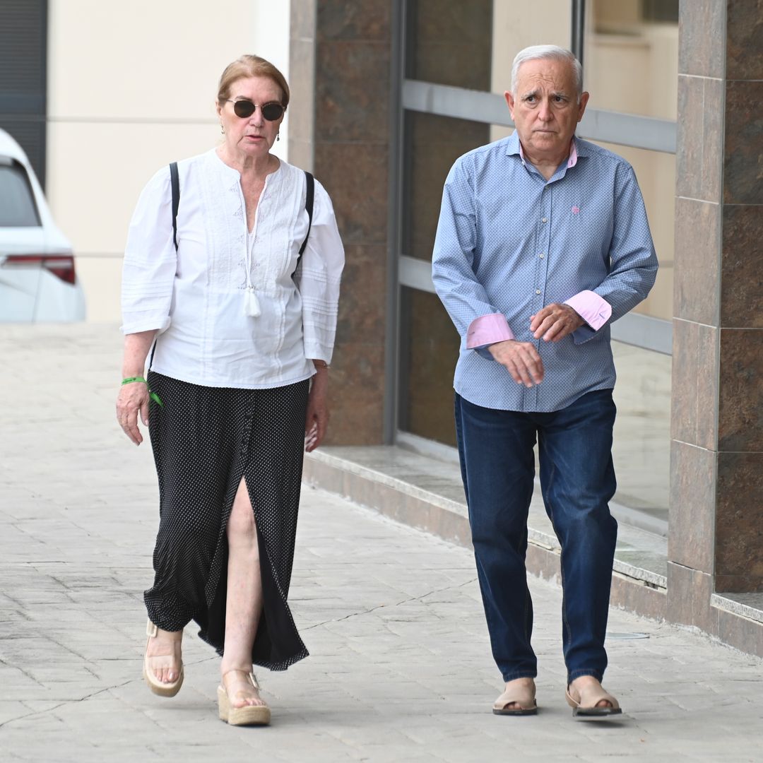 Gloria Mohedano y José Antonio llegan al tanatorio para despedir a Michu