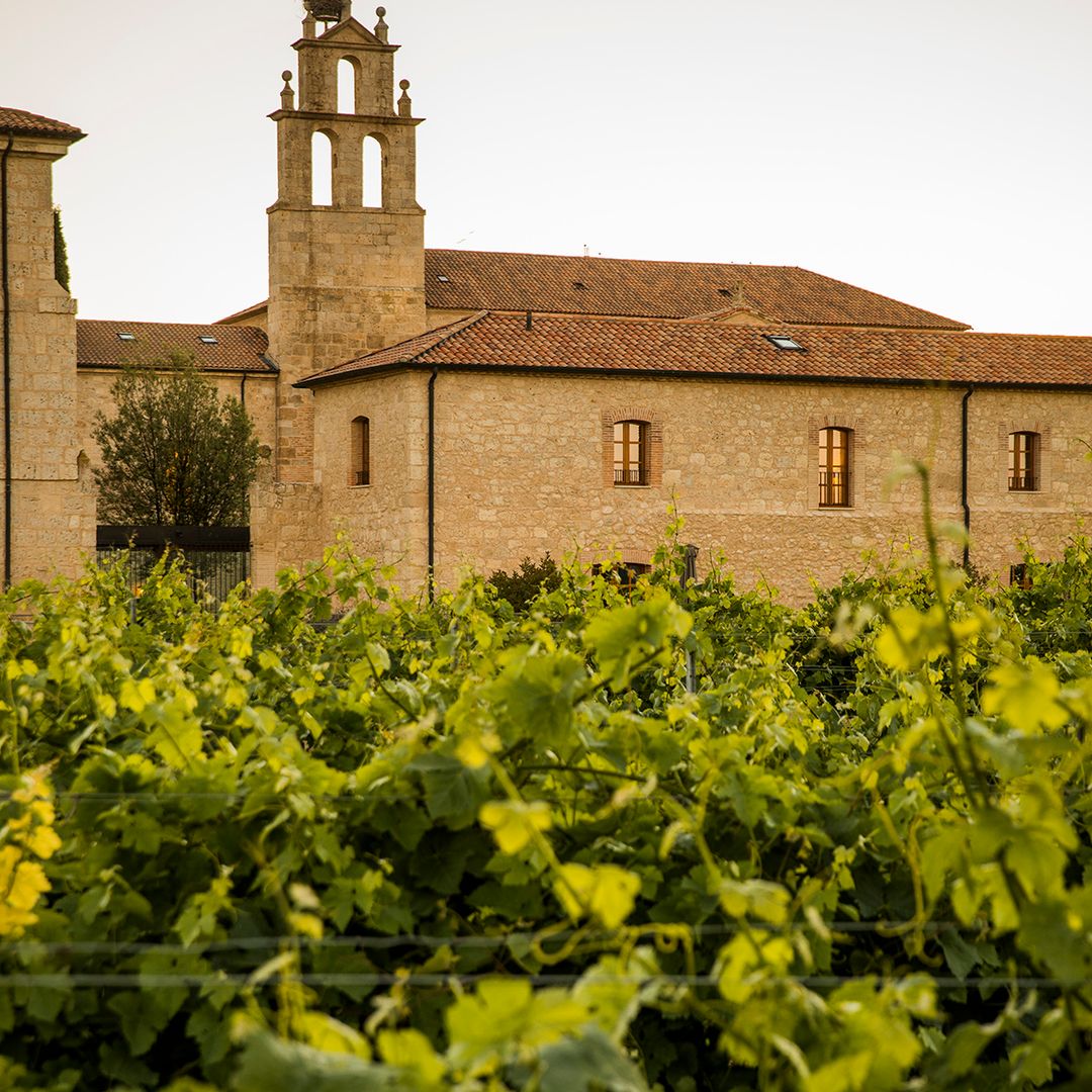 Hotel Abadía Retuerta LeDomaine, en Valladolid, con tres Llaves Michelin en 2025
