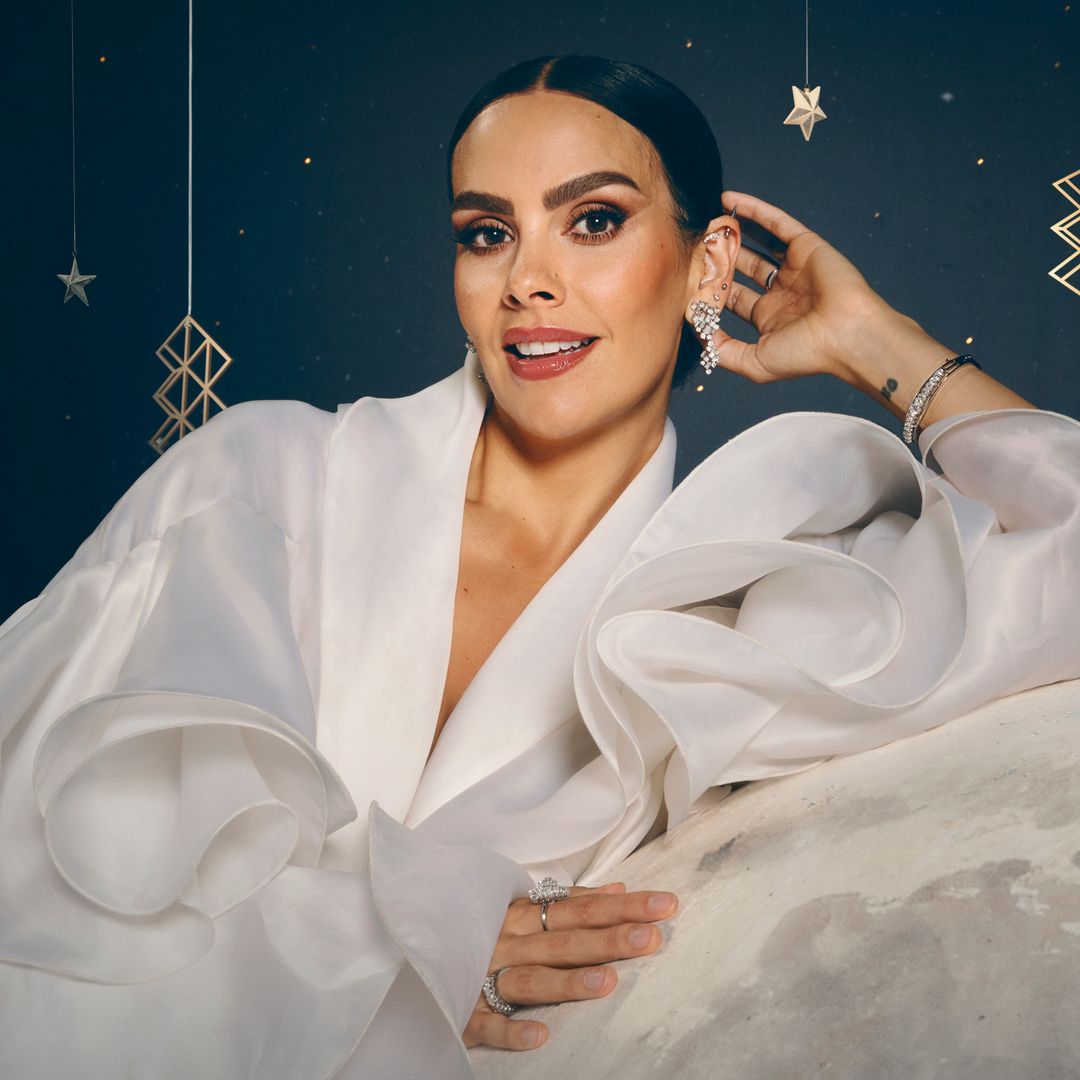 PRIMICIA. El equipo de Cristina Pedroche nos cuenta algunos detalles del look que llevará en las Campanadas: "Es emotivo, deslumbrante e inspirador" 