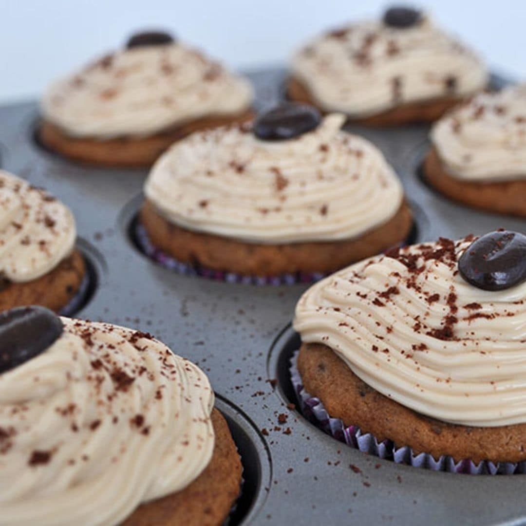 Magdalenas de moca con crema de mascarpone